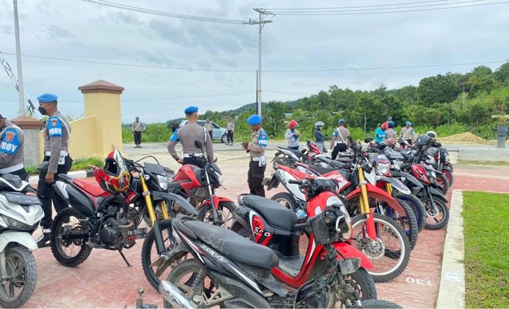 22 kendaraan Anggota Polda Papua yanf terjaring razia, Selasa (14/2/2023). (Foto: Alley/Seputarpapua)