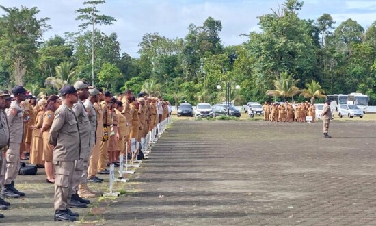 Suasana Apel Pagi di Kantor Pusat Pemerintahan Kabupaten Mimika, Senin (27/3/2023). (Foto: Fachruddin Aji/Seputarpapua)