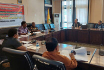 Suasana rapat rekonsiliasi penyaluran bantuan sosial oleh Dinas Sosial yang digelar di Kantor Pusat Pemerintahan Kabupaten Mimika, Kamis (9/3/2023) (Foto: Fachruddin Aji/Seputarpapua)