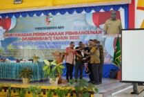 Pj Bupati Mappi Michael R. Gomar saat membuka kegiatan Musrenbang Kabupaten Mappi tahun 2023. (Foto: Dok Humas Pemkab Mappi)