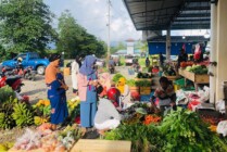 Aktivitas jual beli di Pasar Sentral Kota Timika. Rabu (22/3/2023). (Foto: Anya Fatma/Seputarpapua)