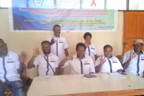 Pegawai KPA Kabupaten Jayawijaya, Papua Pegunungan usai memberikan keterangan pers soal tingginya angka kasus HIV. (Foto: Amin Momiage/Seputarpapua)