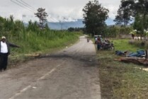 Tampak jalan trans Wamena-Kurulu yang sempat dipalang keluarga korban penembakan di Distrik Libarek, Jayawijaya. (Foto: Ist)