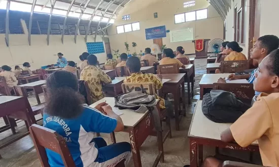 Suasana siswa-siswi SMA Diaspora Kotaraja dalam mengikuti pelatihan menulis dan kekerasan dimedia sosial.