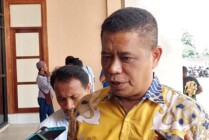 Kepala Dinas Kesehatan Mimika, Reynold R. Ubra saat ditemui wartawan di Gedung Eme Neme Yauware, Jumat (5/5/2023). (Foto: Fachruddin Aji/Seputarpapua)