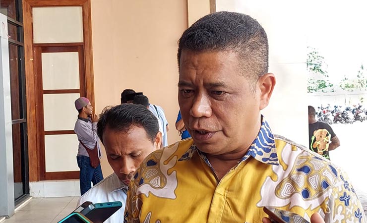 Kepala Dinas Kesehatan Mimika, Reynold R. Ubra saat ditemui wartawan di Gedung Eme Neme Yauware, Jumat (5/5/2023). (Foto: Fachruddin Aji/Seputarpapua)