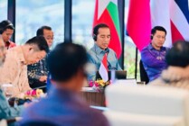 Presiden RI Joko Widodo dalam sesi retreat KTT ke 42 ASEAN di Labuan Bajo, Kabupaten Manggarai Barat, Provinsi NTT. (Foto: Laily Rachev - Biro Pers Sekretariat Presiden)