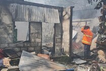 Kondisi rumah pasca kebakaran dijalan Ahmad Yani, Timika, Papua Tengah. (Foto: Ist)