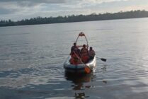 Tim SAR gabungan kembali ke Agats setelah memperoleh informasi terkait speedboat yang hilang kontak. (Foto: Dok Humas SAR)