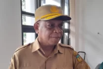 Kepala Disparbudpoda Yacob Toisuta, saat ditemui seputarpapua di kantor pusat pemerintahan kabupaten Mimika. (Foto: Charlan Biru/Seputarpapua)