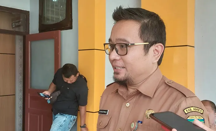 Direktur RSUD Mimika dr. Antonius Pasulu saat ditemui wartawan di Kantor Bappeda Mimika, Selasa (6/6/2023). (Foto: Fachruddin Aji/Seputarpapua)
