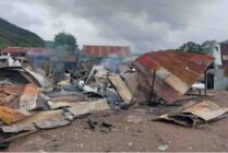 Sejumlah bangunan milik warga di Kabupaten Dogiyai, Provinsi Papua Tengah dibakar sekelompok orang sejak Kamis, 13 Juli 2023 hingga Jum'at dini hari (14/7/2023). (Foto: Polres Dogiyai)