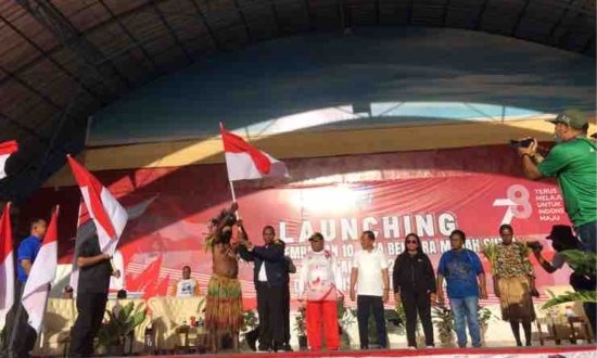 Launching gerakan pembagian 10 juta Bendera Merah Putih di Papua Selatan. (Foto: Sri)