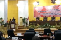 Bupati Mimika Menyanyampaikan APBD Perubahan