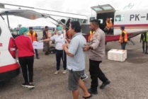 Korban penembakan saat dievakuasi tiba di Bandara Mozes Kilangin Timika, Kabupaten Mimika, Papua Tengah, Sabtu (2/9/2023). (Foto: Ist)