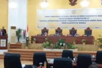 PLT Sekda Mimika menyampaikan Jawaban Sidang Paripurna DPRD Mimika