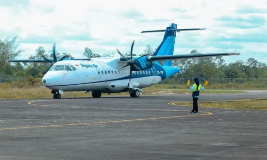 Pesawat ATR Trigana mendarat di Bandara Kepi. (Foto: Humas Mappi)