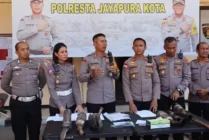 Kapolresta Jayapura Kota, Kombes Polisi Victor D. Mackbon didampingi jajarannya saat memberikan keterangan pers soal hasil Operasi Zebra Cartenz 2023. (Foto: Alley/Seputarpapua)