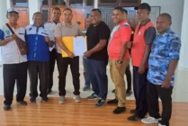 20 Ketua Cabor Serahkan Mosi Tidak Percaya KONI Jayapura ke Pj Bupati