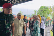Menteri Pertahanan RI, Prabowo Subianto tiba di Makodim 1710 Mimika. (Foto: Anya Fatma/Seputarpapua)