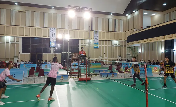 Pebulutangkis Nasional dan Asing Ramaikan Kejuaraan Badminton di Mimika