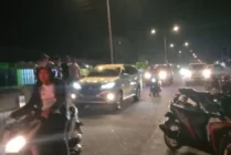 Warga Akhirnya Buka Blokade Jalan Hasanuddin