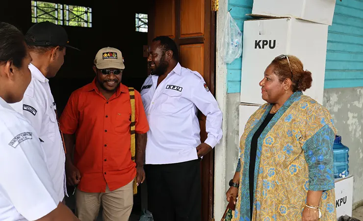 KPU dan Bawaslu Papua Tengah Monitoring Kesiapan Logistik Pemilu