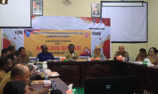 Tim Percepatan Penurunan Stunting Kabupaten Asmat melakukan pertemuan membahas aksi 1 konvergensi stunting tahun 2024, yakni analisis situasi. (Foto: Elgo Wohel/Seputarpapua)