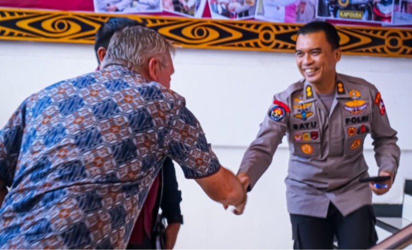 Bahas Pembebasan Pilot Susi Air, New Zealand Police Liaison Officer Temui Kapolda dan Ka Ops Damai Cartenz