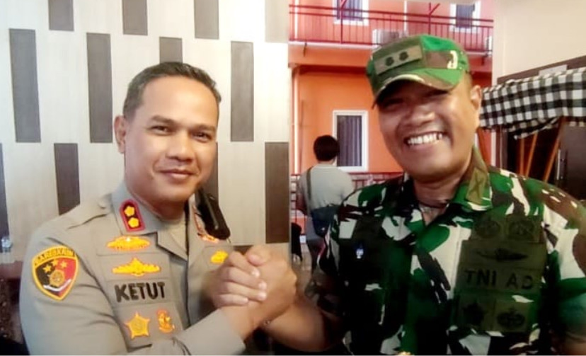 Kapolres Merauke, AKBP I Ketut Suarnaya dan Dandim 17017/Mrk, Letkol Inf. Bayu Kriswandito siap menerjunkan masing-masing personelnya. (Foto: Humas Polres Merauke)