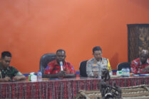 Bupati Asmat Elisa Kambu Melakukan Pertemuan Bersama Komisi Pemilihan Umum (KPU) Kabupaten Asmat. (Foto: Elgo Wohel/Seputarpapua)