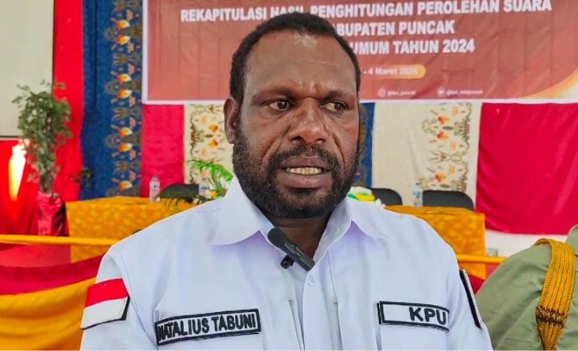 Ketua KPU Puncak, Natalius Tabuni (Foto: Ist)