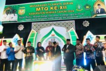 Pemukulan gendang sebagai tanda pembukaan MTQ XII Kabupaten Mimika. (Foto: Anya Fatma/Seputarpapua)