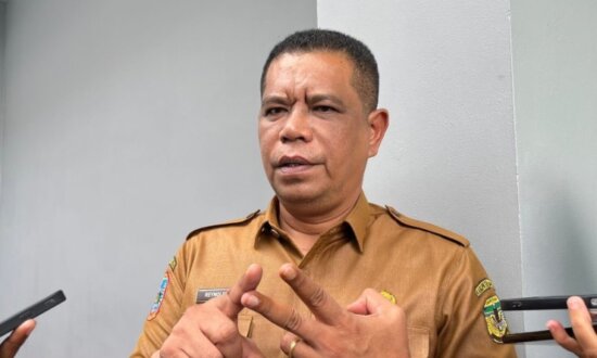 Reynold R. Ubra, Kepala Dinas Kesehatan Kabupaten Mimika. (Foto: Anya Fatma/Seputarpapua)