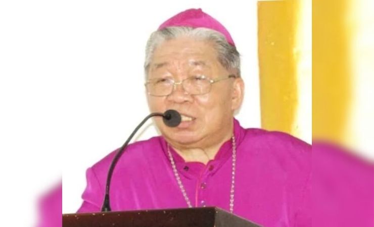 Uskup Agung Merauke Mgr. Petrus Canisius Mandagi
