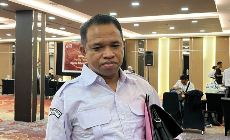 Komisioner KPU Mimika Divisi Hukum, Hironimus Ladoangin Kia Ruma. (Foto: Anya Fatma/Seputarpapua)