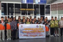 Pemain dan ofisial Tim PPLPD Mimika yang diberangkatkan ke Jakarta mengikuti turnamen sepakbola Jakarta Football Expo 2024, Kamis (13/6/2024). (Foto: Fachruddin Aji/Seputapapua)