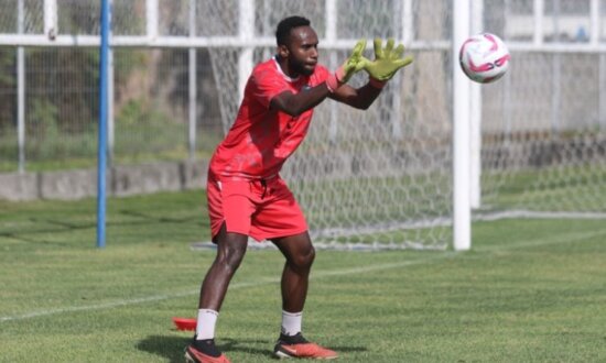 John Pigai saat menjalani latihan. (Foto: Dok PSBS Biak)