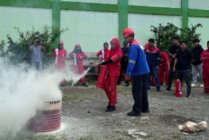 Perwakilan petugas seluruh SPBU di Papua Tengah saat mendapatkan pelatihan aspek "Safety" SPBU. (Foto: Dok Pertamina)