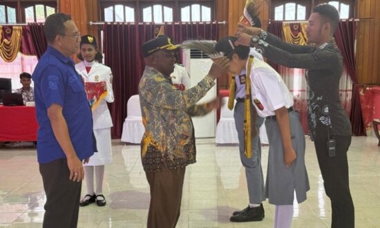Acara pelepasan dua siswa perwakilan Papua Tengah Calon Paskibraka Nasional. (Foto: Humas Pemprov Papua Tengah)