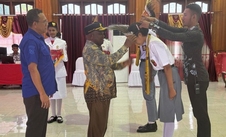 Acara pelepasan dua siswa perwakilan Papua Tengah Calon Paskibraka Nasional. (Foto: Humas Pemprov Papua Tengah)