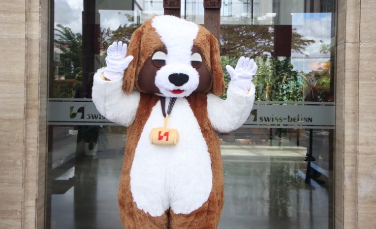 Maskot Swiss-Belhotel menghiasi Swiss-Belinn Timika. (Foto: Swiss-Belinn Timika)