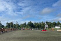 Suasana apel perdana bersama Penjabat Bupati Mimika, Valentinus Sudarjanto Sumito (Foto: Anya Fatma/Seputarpapua)