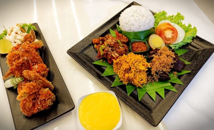 Nasi Bogana dan Fire Chicken Wings mewarnai promo di Bulan September Hotel Horison Diana Timika. (Foto: Mujiono/Seputarpapua)