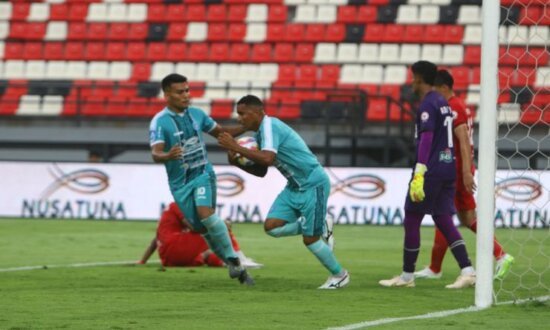 Gol Beto Goncalves untuk PSBS Biak ke gawan Semen Padang. (Foto: Dok PSBS Biak)