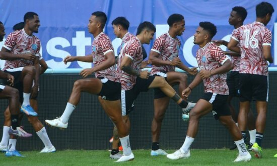 Squad Badai Pasifik, julukan PSBS Biak saat sesi latihan menjelang laga melawan Borneo FC. (Foto: Dok PSBS)