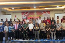 Foto bersama pada kegiatan Monitoring Evaluasi dan Pelaporan pendidikan politik Pilkada 2024 di Hotel Horison Ultima. Selasa (1/9/2024). (Foto: Anya Fatma/Seputarpapua)