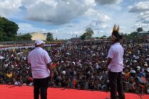 Calon Gubernur dan Calon Wakil Gubernur Papua Tengah JWW-AA dalam kampanye Akbar di Lapangan Timika Indah