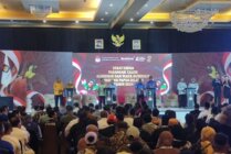 Suasana debat publik kedua