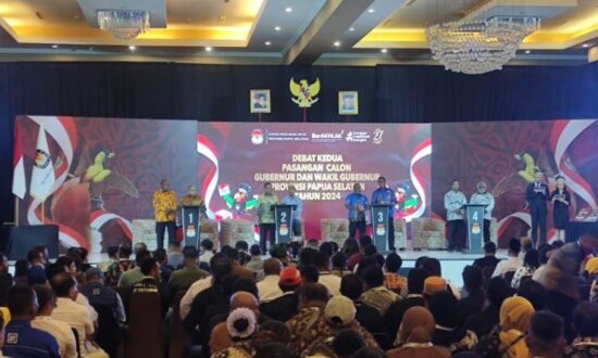 Suasana debat publik kedua